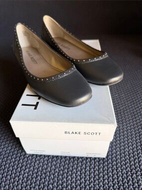 Blake Scott Black Studded Ballet Flats sz 7 (110)
